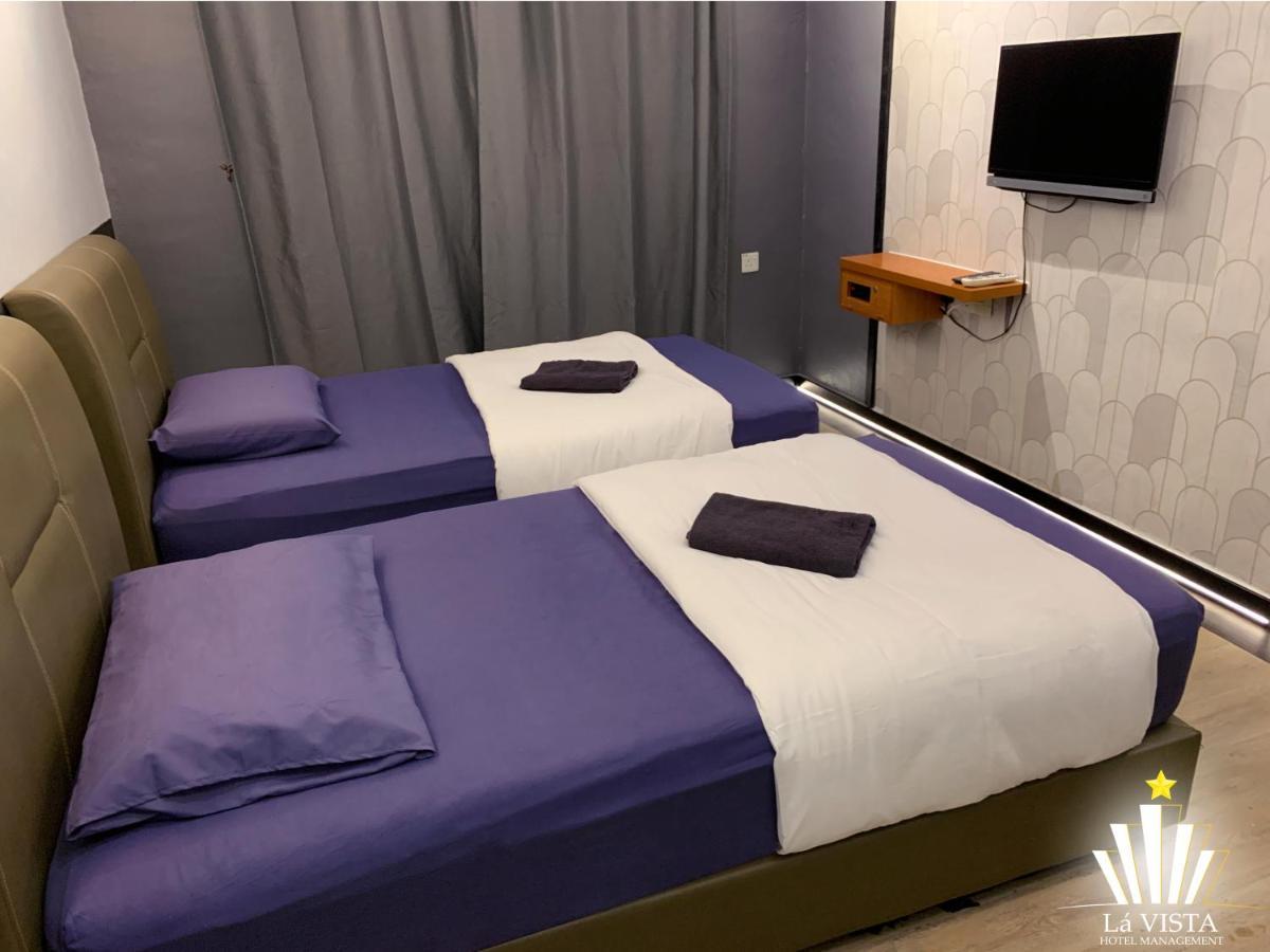 Malim Melaka Homestay Екстериор снимка